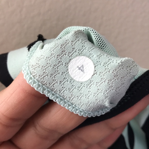 ☘️🌸Lululemon Pirouette sports bra 🌸☘️ - Picture 2 of 8